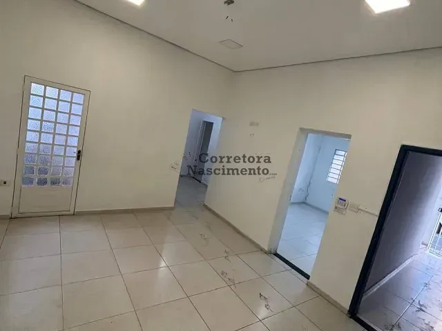 Casa para alugar, no bairro Centro em Jacareí