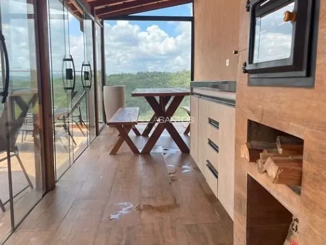 Casa com 200m² 2 quartos e 1 banheiro, à venda, no bairro Zona Rural em Mairinque