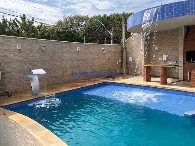 Casa com 250m² 4 quartos e 2 banheiros, para alugar, no bairro Parque Nova Campinas em Campinas