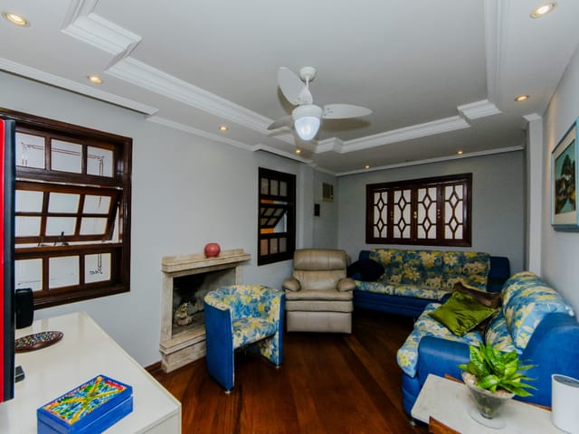 Casa com 178m² 4 quartos e 4 banheiros, à venda, no bairro Conjunto Residencial Santa Terezinha em São Paulo