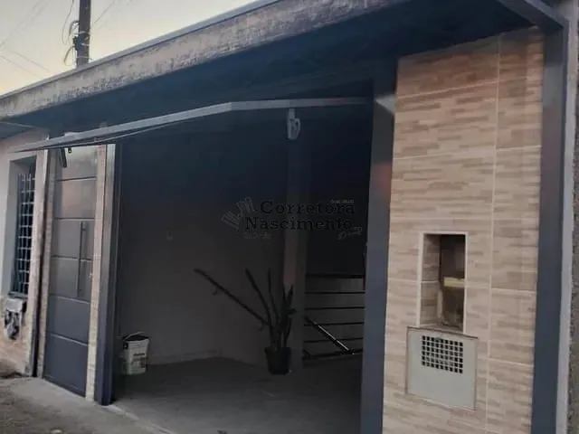 Casa 2 quartos e 2 banheiros, para alugar, no bairro Bandeira Branca em Jacareí