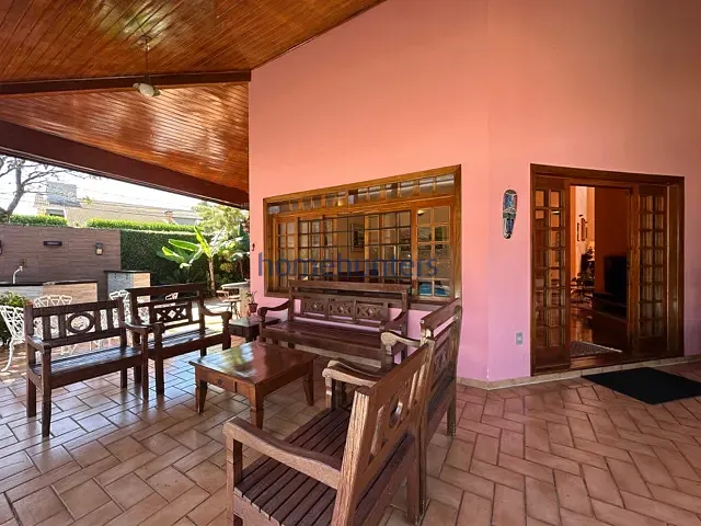 Casa 4 quartos e 8 banheiros, à venda, no bairro Bairro das Palmeiras em Campinas