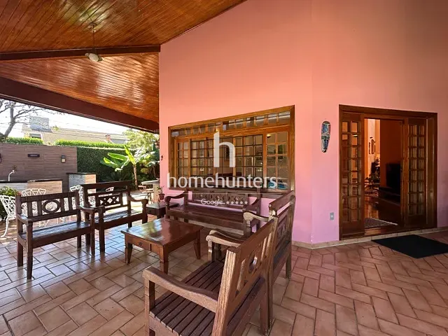 Casa 4 quartos e 8 banheiros, à venda, no bairro Bairro das Palmeiras em Campinas