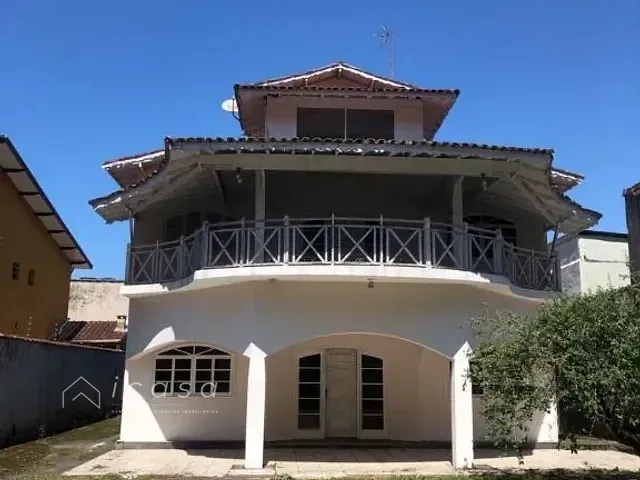 Casa com 539m² 5 quartos e 6 banheiros, à venda ou para alugar, no bairro Sumaré em Caraguatatuba