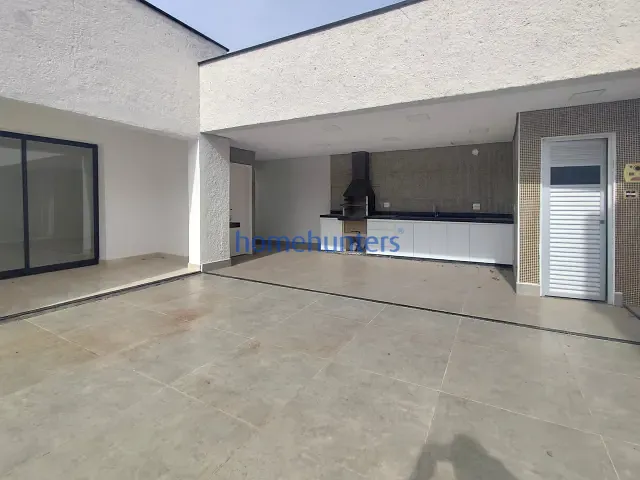 Casa 4 quartos e 5 banheiros, para alugar, no bairro Jardim Itamarati em Campinas