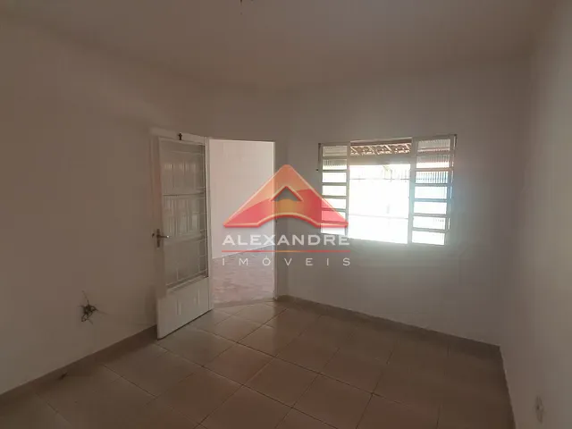 Casa com 142m² 2 quartos e 3 banheiros, à venda, no bairro Residencial Armando Moreira Righi em São José dos Campos