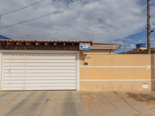 Foto do Casa - Casa tipo para venda em Jardim Santo Antônio com 3 quartos, 137m² | Lares e Andares Imóveis