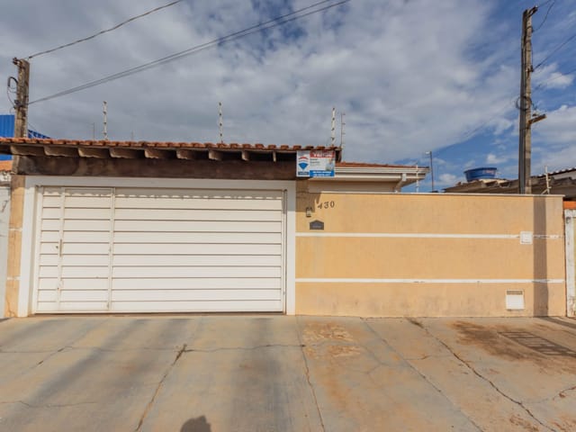 Foto do Casa - Casa tipo para venda em Jardim Santo Antônio com 3 quartos, 137m² | Lares e Andares Imóveis