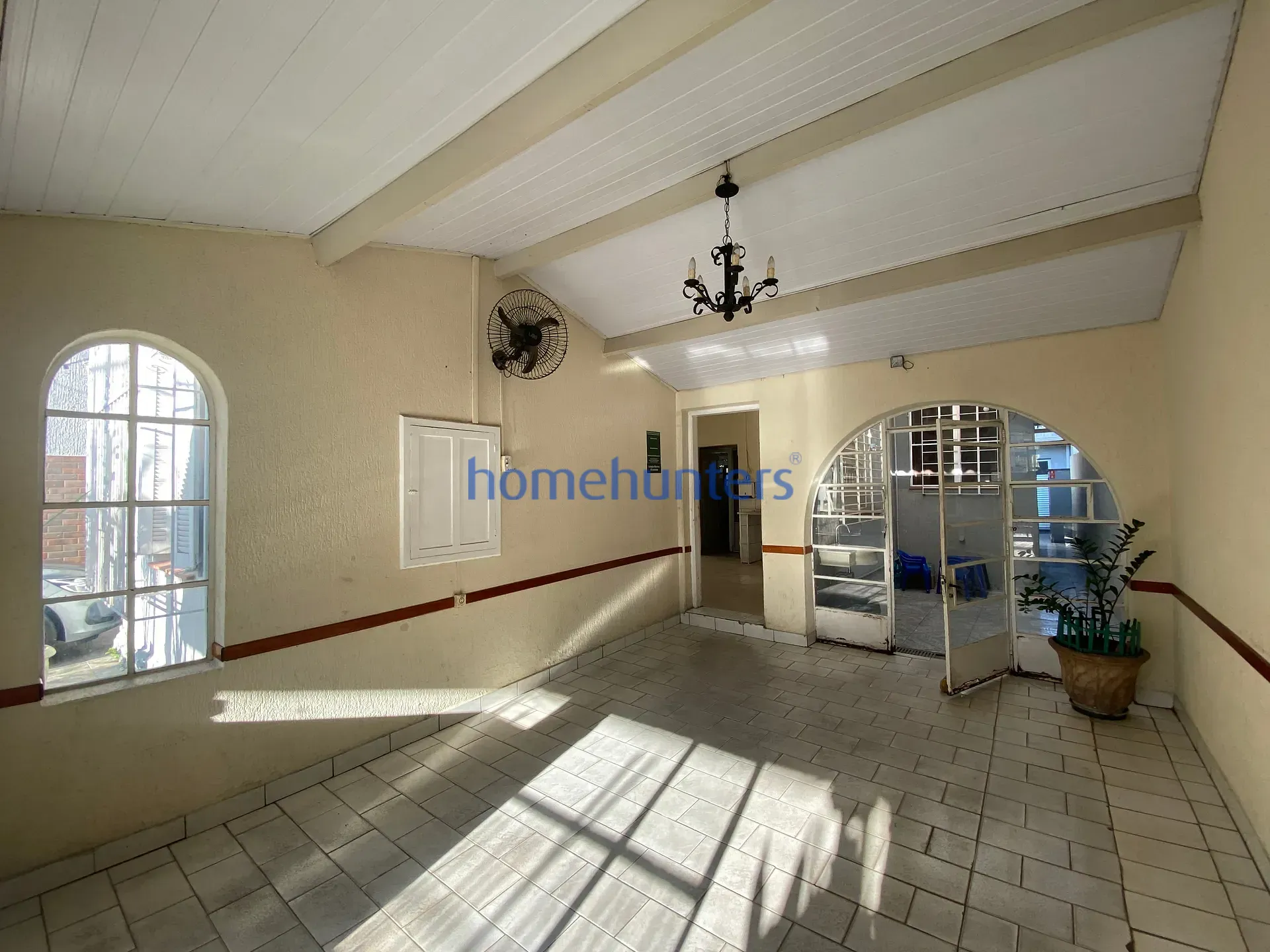 Casa, 1 quarto, 250 m² - Foto 1