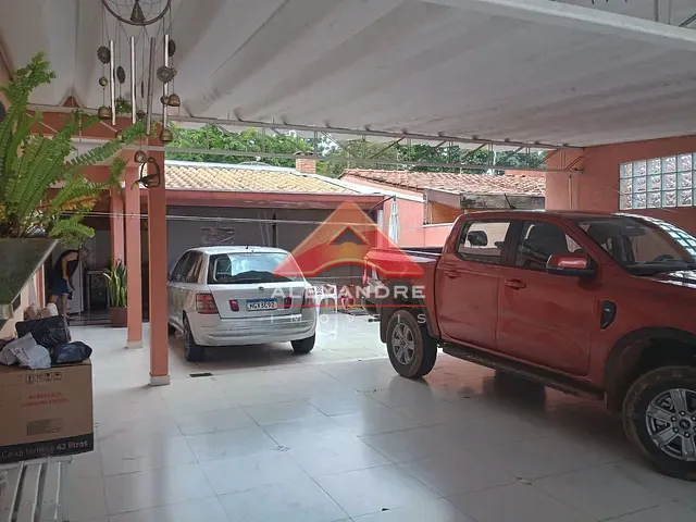 Casa com 250m² 4 quartos e 2 banheiros, à venda, no bairro Parque Industrial em São José dos Campos