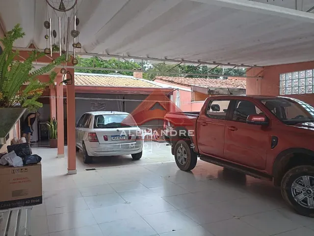 Casa com 250m² 4 quartos e 2 banheiros, à venda, no bairro Parque Industrial em São José dos Campos