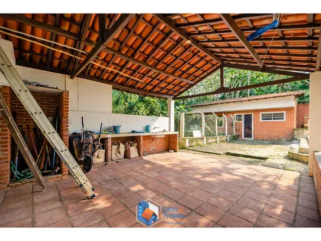 Casa com 2413m² 4 quartos e 5 banheiros, à venda, no bairro Jardim Colibri em Cotia