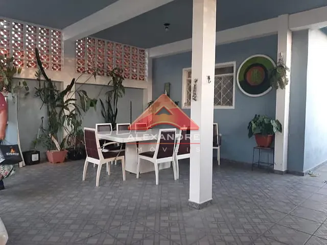 Casa com 152m² 4 quartos e 2 banheiros, à venda, no bairro Jardim Altos de Santana em São José dos Campos