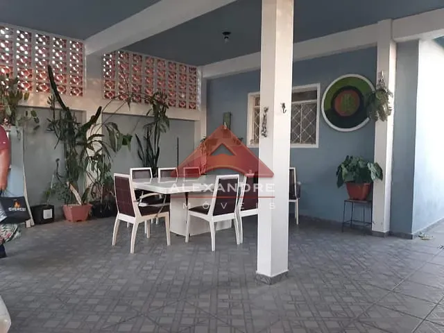 Casa com 152m² 4 quartos e 2 banheiros, à venda, no bairro Jardim Altos de Santana em São José dos Campos