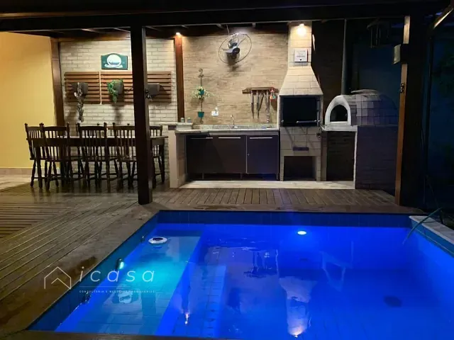 Casa com 278m² 4 quartos e 3 banheiros, à venda, no bairro Lagoinha em Ubatuba