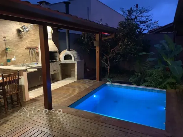 Casa com 278m² 4 quartos e 3 banheiros, à venda, no bairro Lagoinha em Ubatuba