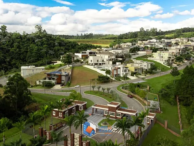 Casa com 860m² 4 quartos e 6 banheiros, à venda, no bairro Alphaville em Santana De Parnaíba