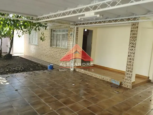 Casa com 236m² 2 quartos e 2 banheiros, à venda, no bairro Jardim Paulista em São José dos Campos