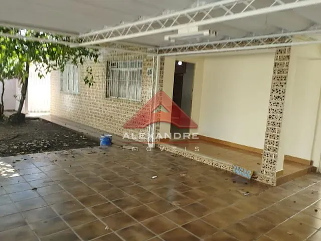 Casa com 236m² 2 quartos e 2 banheiros, à venda, no bairro Jardim Paulista em São José dos Campos