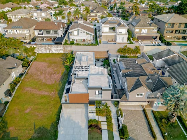 Casa com 620m² 4 quartos e 8 banheiros, à venda, no bairro Tamboré em Santana de Parnaíba