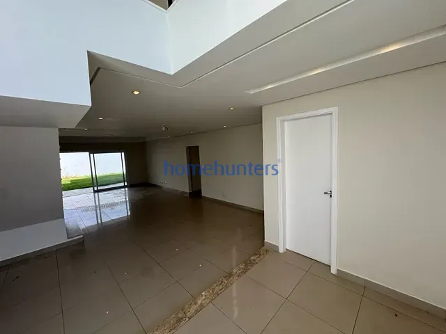 Casa 3 quartos e 5 banheiros, para alugar, no bairro Vila Faustina II em Valinhos