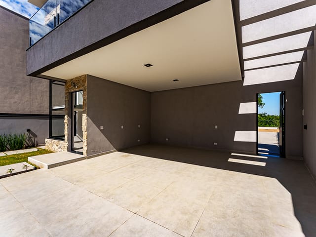 Foto do Casa - Casa no condomínio São Paulo II para venda com 5 quartos, sendo 5 suítes, 336m² | Lares e Andares Imóveis