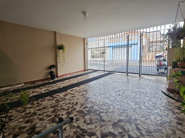 Casa com 155m² 2 quartos e 1 banheiro, à venda, no bairro Vila Santa Clara em São Paulo