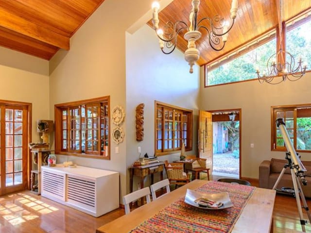 Foto do Casa - Casa tipo para venda em Granja Viana com 4 quartos, sendo 2 suítes, 350m² | Lares e Andares Imóveis