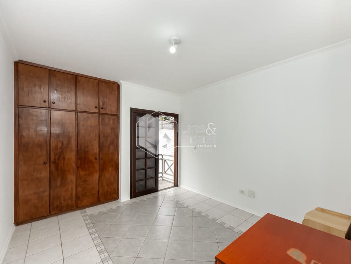 Casa à venda com 3 quartos, 182m² - Foto 7