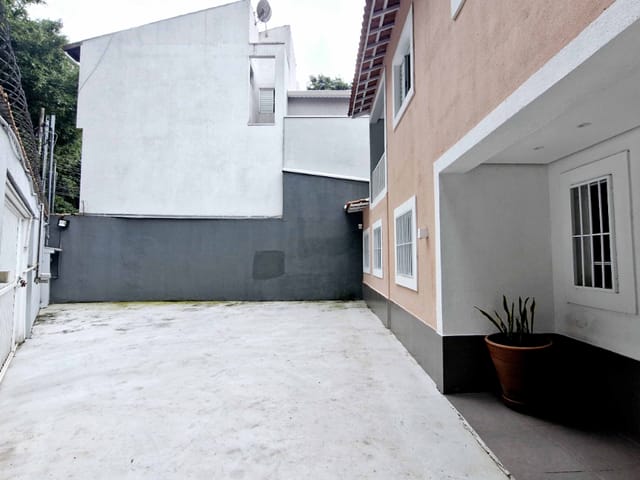 Foto do Casa - Casa tipo para venda em Jardim América com 3 quartos, sendo 1 suíte, 118m² | Lares e Andares Imóveis