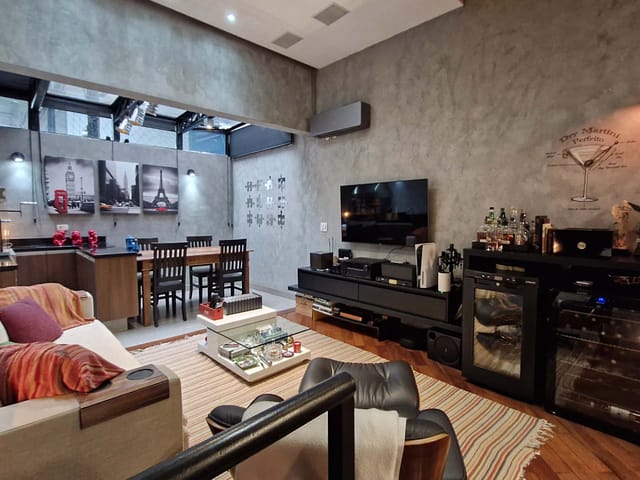 Casa com 1500m² 2 quartos e 3 banheiros, à venda, no bairro Real Parque em São Paulo
