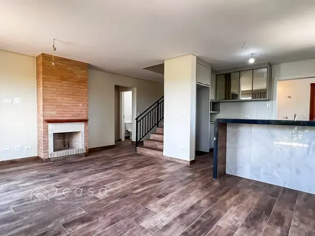 Casa com 300m² 3 quartos e 4 banheiros, à venda, no bairro Alto da Vila Inglesa em Campos do Jordão
