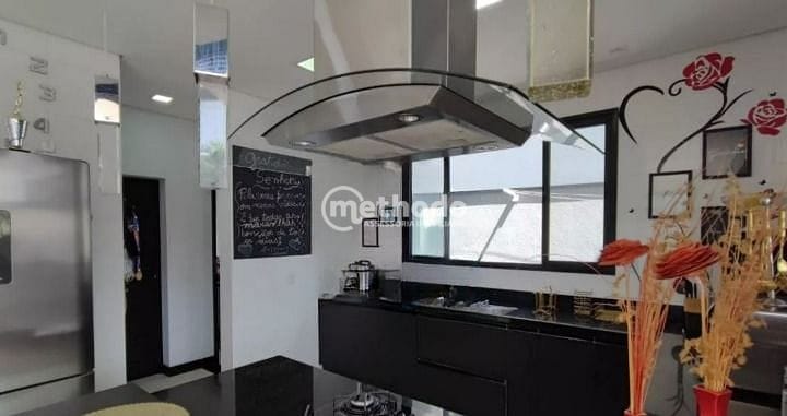 Casa, 3 quartos, 260 m² - Foto 8