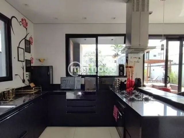Casa com 494m² 3 quartos e 5 banheiros, à venda, no bairro Swiss Park em Campinas