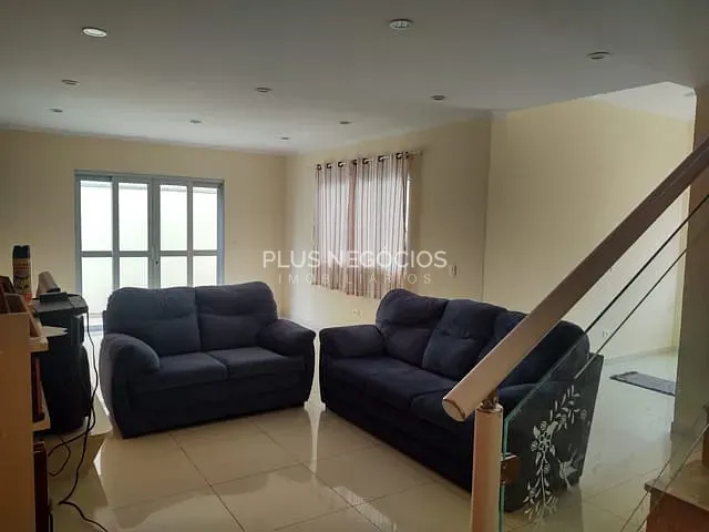 Casa com 250m² 4 quartos e 4 banheiros, à venda, no bairro Zona Industrial em Sorocaba