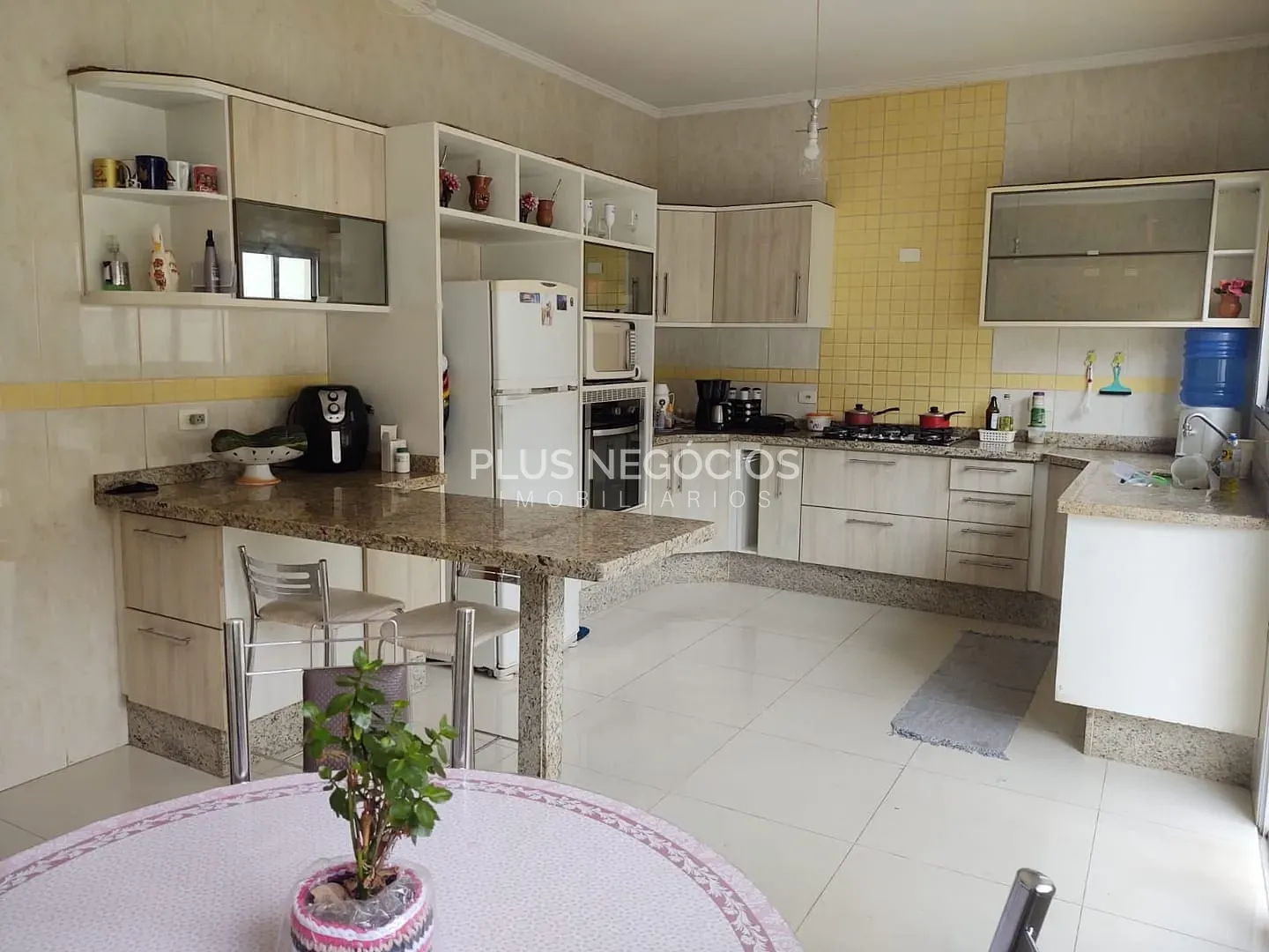 Casa, 4 quartos, 10 m² - Foto 1