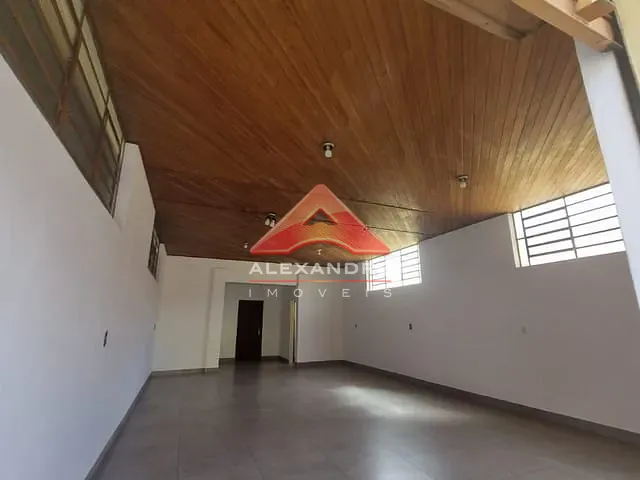 Casa com 300m² 4 quartos e 4 banheiros, à venda, no bairro Vila Tatetuba em São José dos Campos