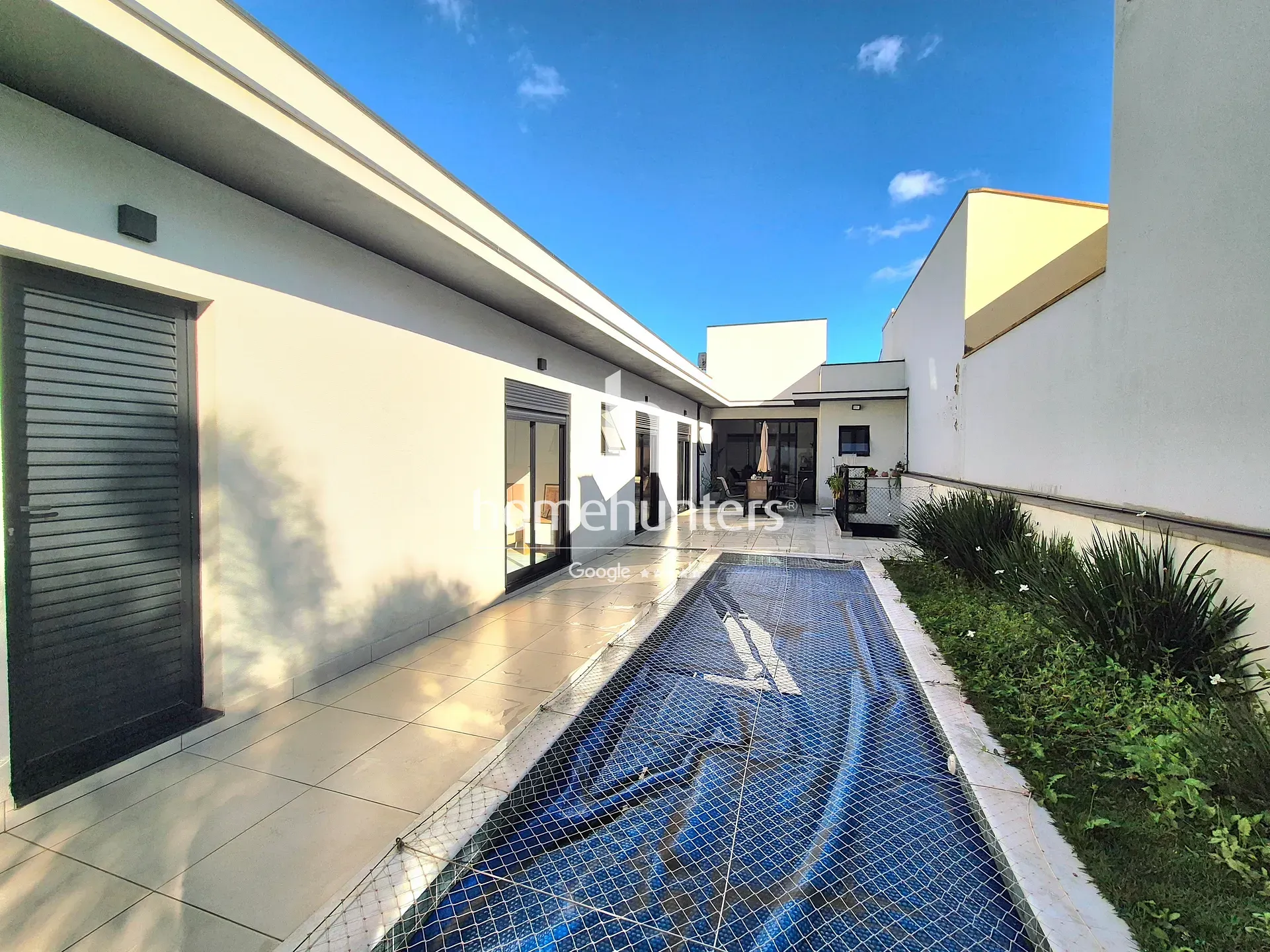 Casa, 4 quartos, 237 m² - Foto 1