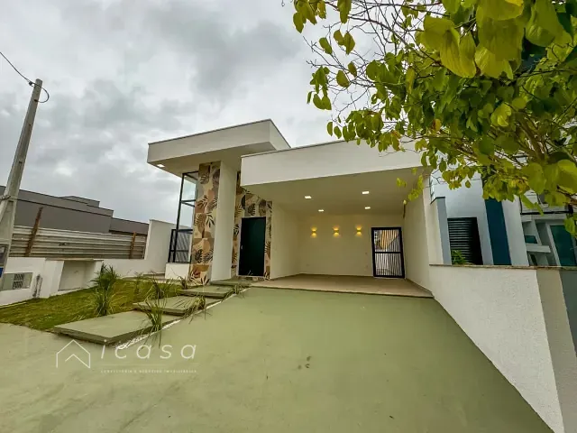 Casa com 250m² 3 quartos e 2 banheiros, à venda, no bairro Residencial Colinas. em Caçapava