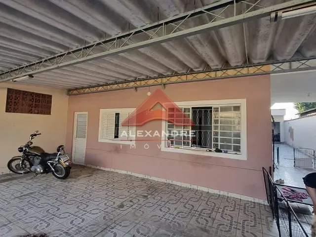 Casa com 250m² 3 quartos e 1 banheiro, à venda, no bairro Jardim Santa Inês II em São José dos Campos