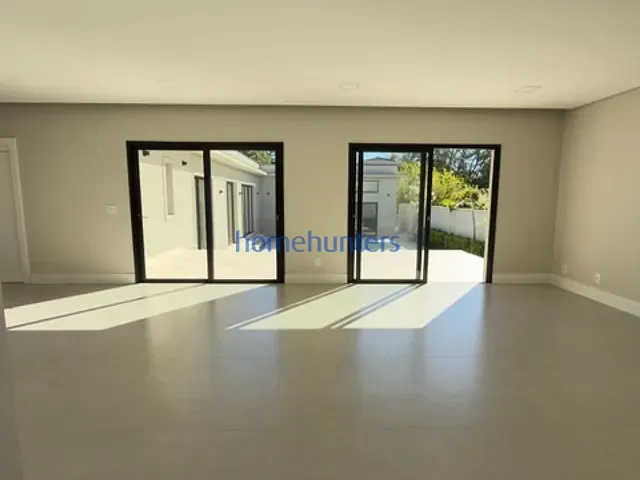Casa com 815m² 4 quartos e 7 banheiros, à venda ou para alugar, no bairro Loteamento Arboreto dos Jequitibás (Sousas) em Campinas