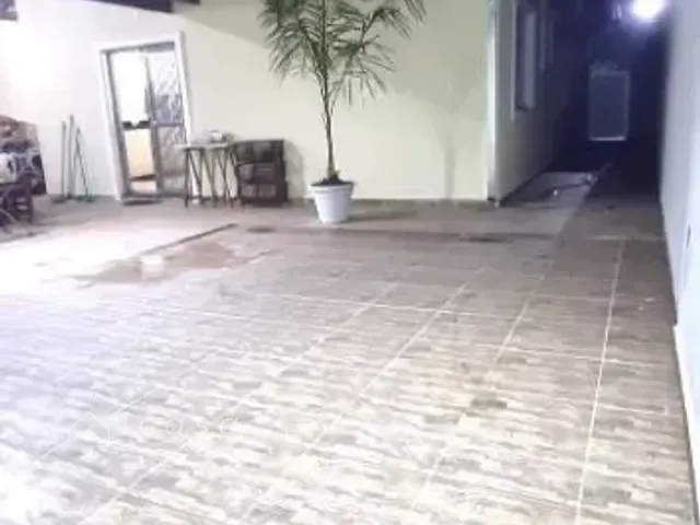 Casa com 250m² 2 quartos e 3 banheiros, à venda, no bairro Village das Flores em Caçapava