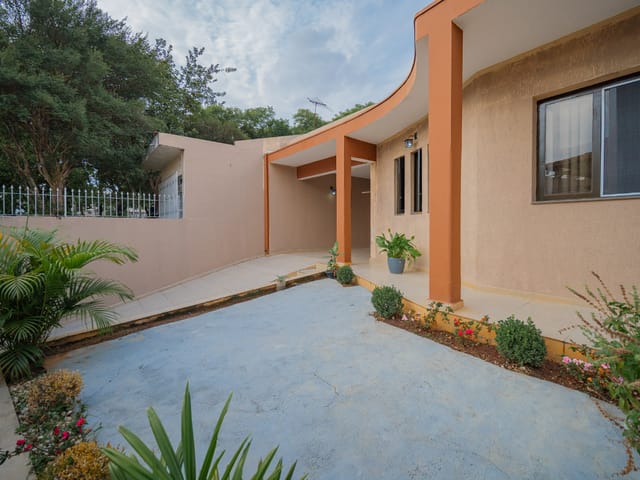 Foto do Casa - Casa tipo para venda em Centro com 4 quartos, sendo 1 suíte, 188m² | Lares e Andares Imóveis