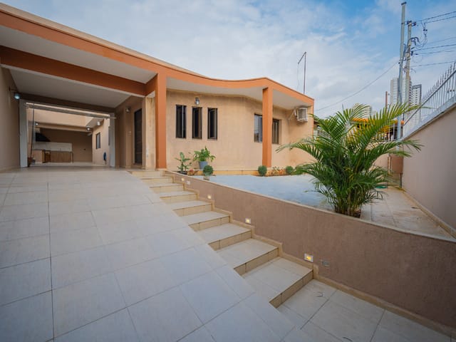 Foto do Casa - Casa tipo para venda em Centro com 4 quartos, sendo 1 suíte, 188m² | Lares e Andares Imóveis