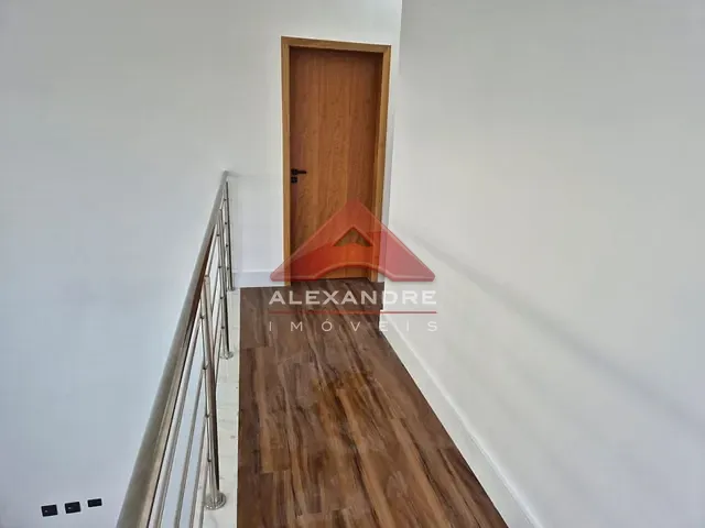 Casa com 250m² 4 quartos e 3 banheiros, à venda, no bairro Floresta em São José dos Campos
