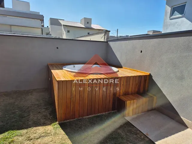 Casa com 250m² 4 quartos e 3 banheiros, à venda, no bairro Floresta em São José dos Campos
