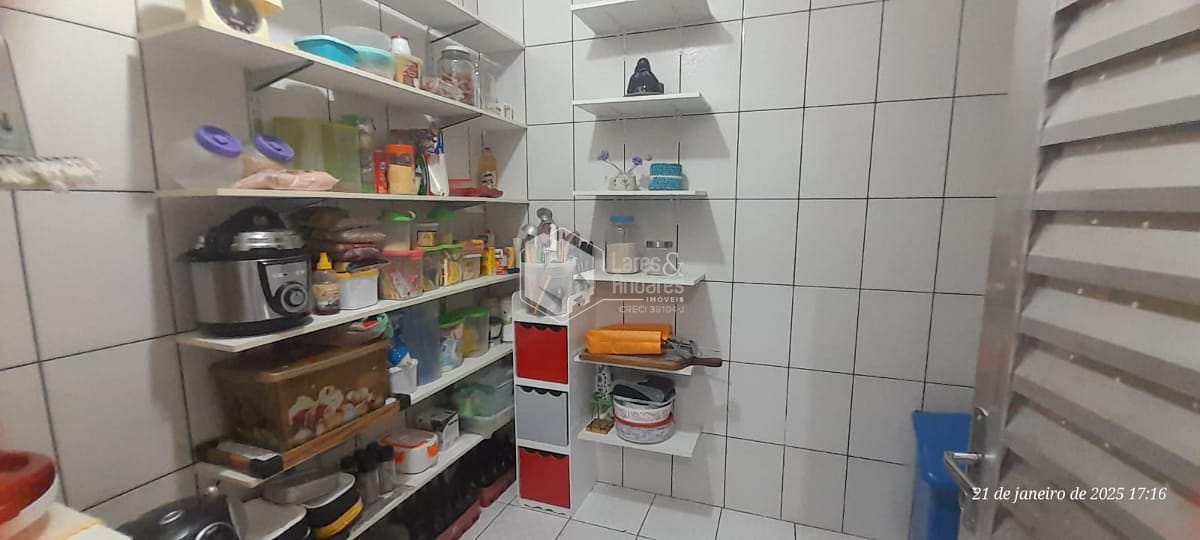 Casa à venda com 4 quartos, 303m² - Foto 37
