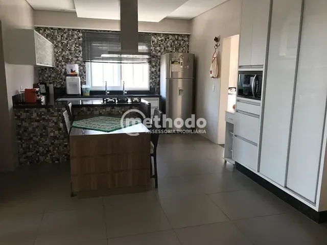 Casa com 483m² 4 quartos e 5 banheiros, à venda, no bairro Swiss Park em Campinas