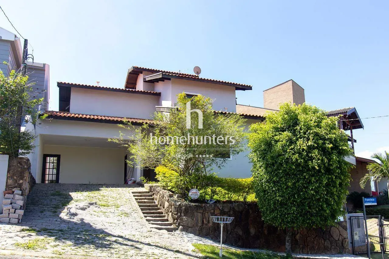 Casa, 4 quartos, 231 m² - Foto 1