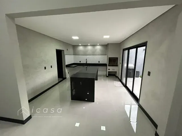 Casa com 300m² 3 quartos e 2 banheiros, à venda, no bairro Residencial Ouro Ville em Taubaté